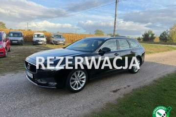 T5 254 KM Momentum Kamera Tempomat Aktywny